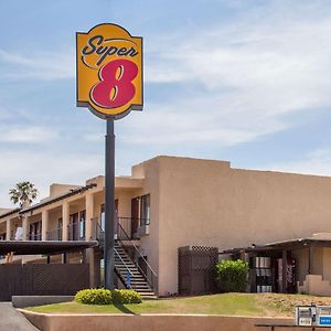 Super 8 By Wyndham Barstow